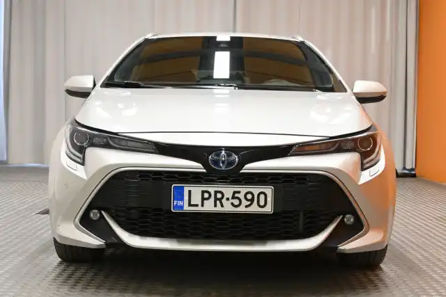 Hopea Farmari, Toyota Corolla – LPR-590