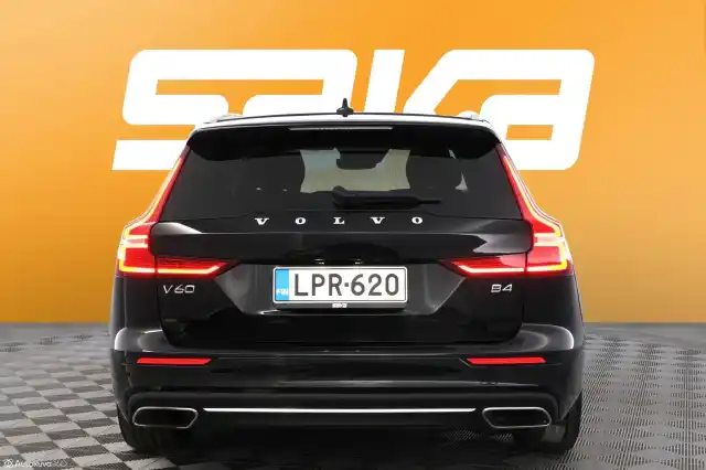 Musta Farmari, Volvo V60 – LPR-620