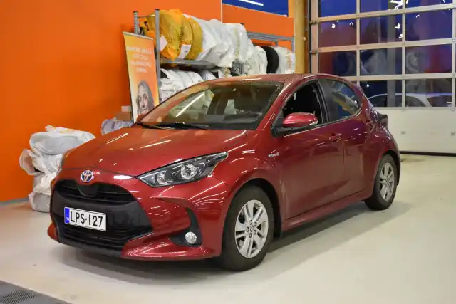 Punainen Viistoperä, Toyota Yaris – LPS-127