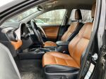 Musta Maastoauto, Toyota RAV4 – LPS-285, kuva 6