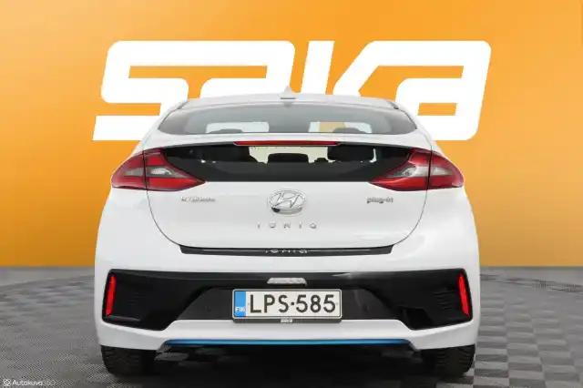 Valkoinen Viistoperä, Hyundai IONIQ PLUG-IN – LPS-585