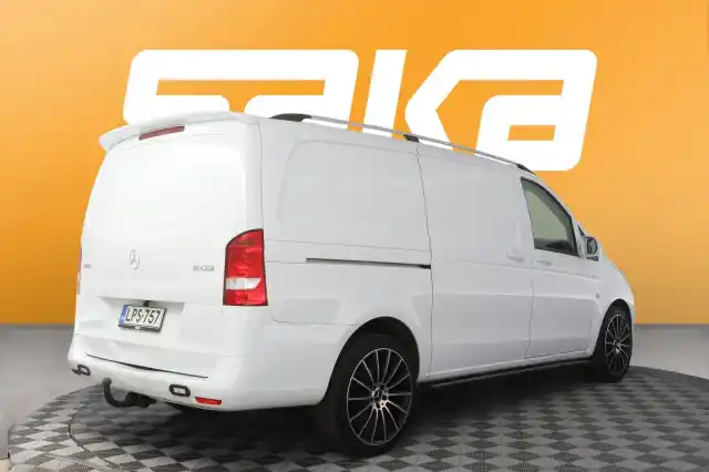 Valkoinen Pakettiauto, Mercedes-Benz Vito – LPS-757