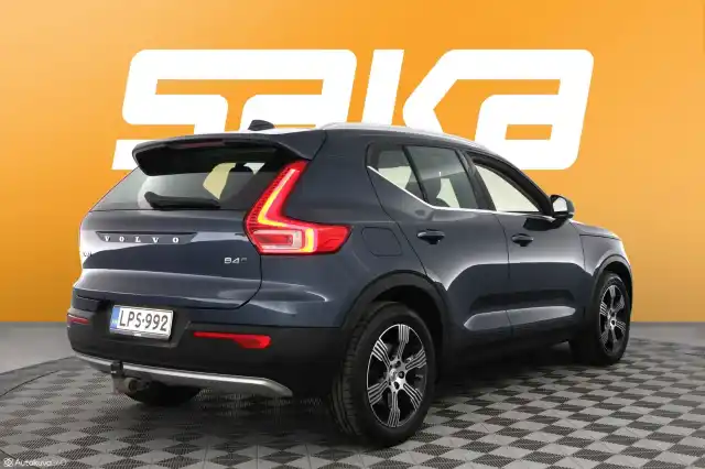 Sininen Maastoauto, Volvo XC40 – LPS-992