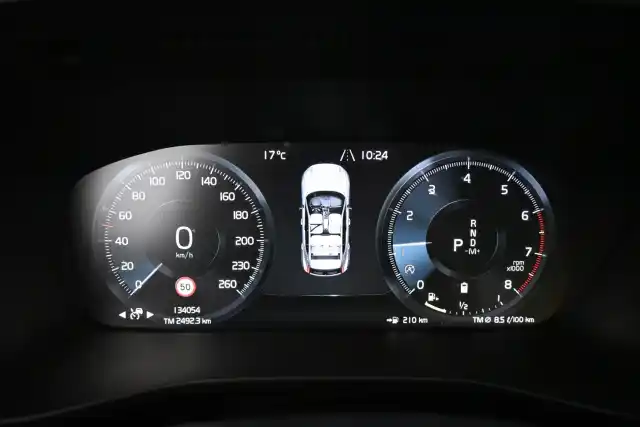 Sininen Maastoauto, Volvo XC40 – LPS-992