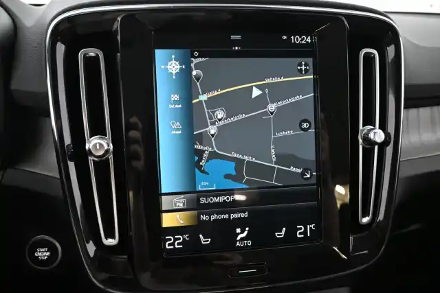 Sininen Maastoauto, Volvo XC40 – LPS-992
