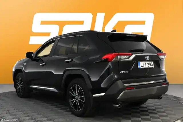 Musta Maastoauto, Toyota RAV4 – LPT-293