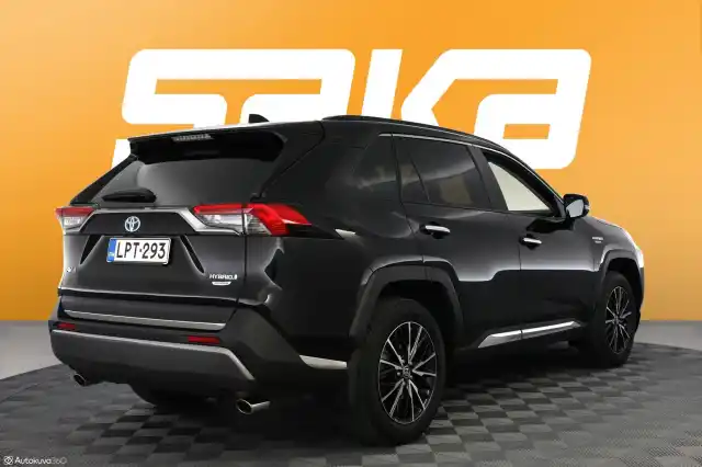 Musta Maastoauto, Toyota RAV4 – LPT-293