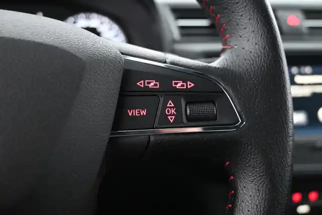 Punainen Viistoperä, Seat Ibiza – LPT-331