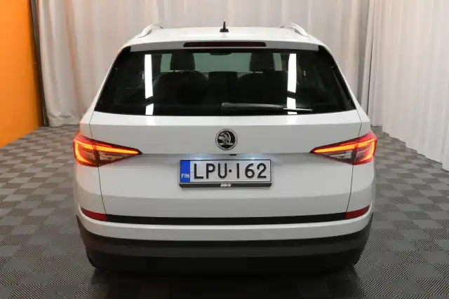 Valkoinen Maastoauto, Skoda Kodiaq – LPU-162