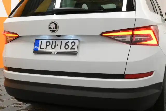 Valkoinen Maastoauto, Skoda Kodiaq – LPU-162