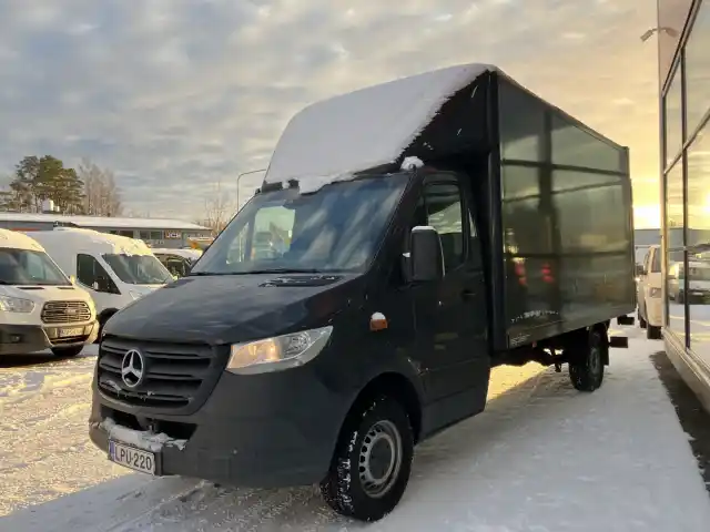 Harmaa Pakettiauto, Mercedes-Benz Sprinter – LPU-220