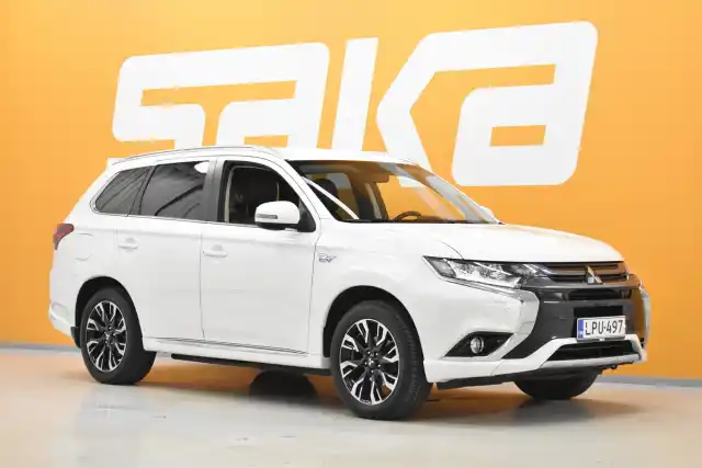 Valkoinen Maastoauto, Mitsubishi Outlander PHEV – LPU-497