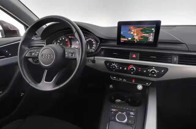 Ruskea Farmari, Audi A4 – LPX-452