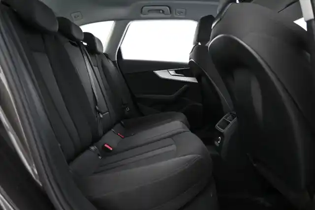Ruskea Farmari, Audi A4 – LPX-452