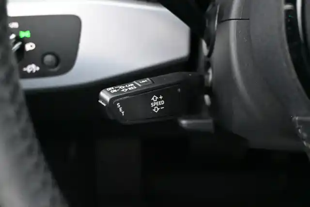 Ruskea Farmari, Audi A4 – LPX-452