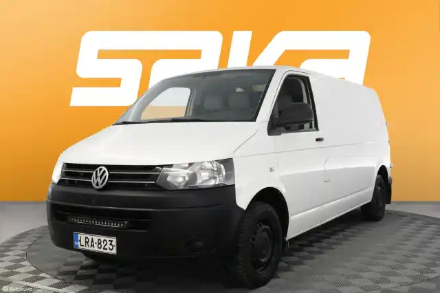 Valkoinen Pakettiauto, Volkswagen Transporter – LRA-823