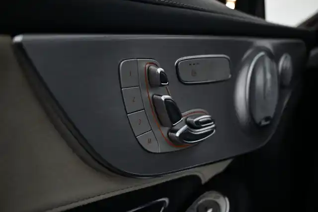 Musta Coupe, MERCEDES-BENZ C 63 AMG – LRB-370