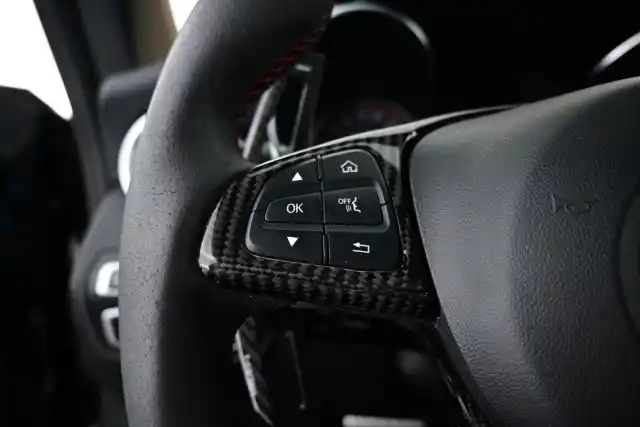 Musta Coupe, MERCEDES-BENZ C 63 AMG – LRB-370