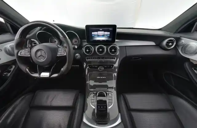 Musta Coupe, MERCEDES-BENZ C 63 AMG – LRB-370