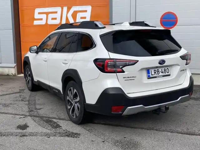 Valkoinen Farmari, Subaru Outback – LRB-480