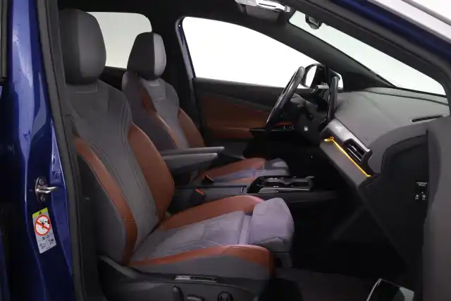 Sininen Maastoauto, Volkswagen ID.4 – LRB-620