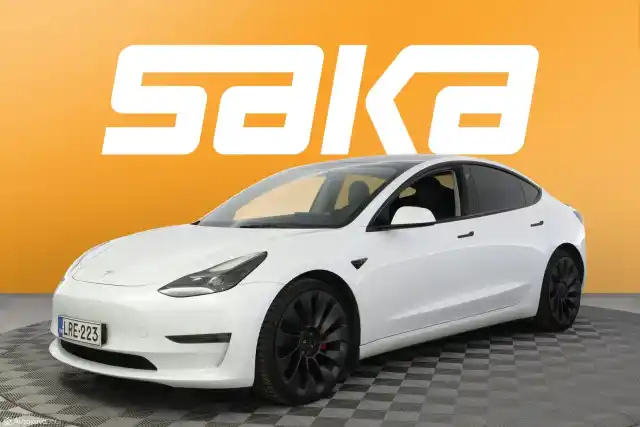 Valkoinen Sedan, Tesla Model 3 – LRE-223