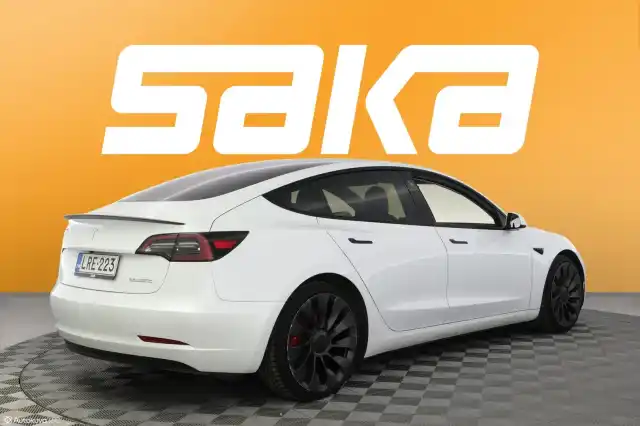 Valkoinen Sedan, Tesla Model 3 – LRE-223
