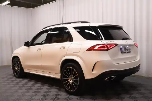 Valkoinen Maastoauto, Mercedes-Benz GLE – LRE-316