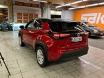 Punainen Maastoauto, Toyota Yaris Cross – LRJ-223, kuva 3