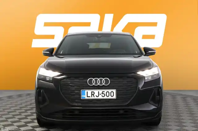 Musta Maastoauto, Audi Q4 e-tron – LRJ-500