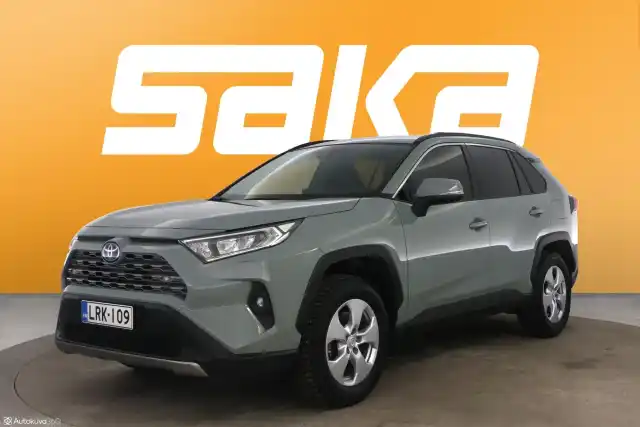 Vihreä Maastoauto, Toyota RAV4 – LRK-109