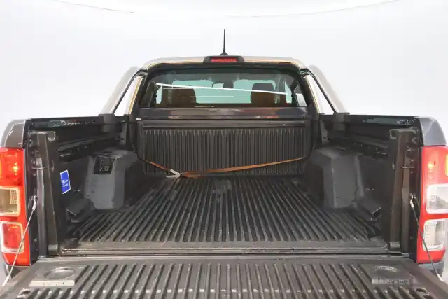 Harmaa Avolava, Ford Ranger – LRK-915