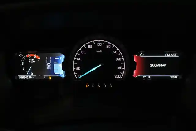 Harmaa Avolava, Ford Ranger – LRK-915