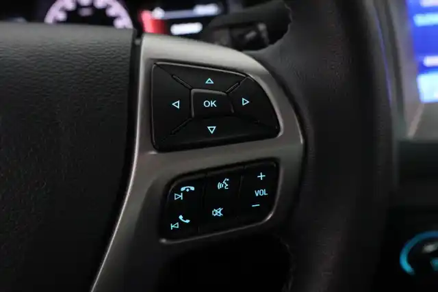Harmaa Avolava, Ford Ranger – LRK-915