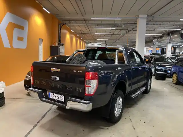 Harmaa Avolava, Ford Ranger – LRK-915