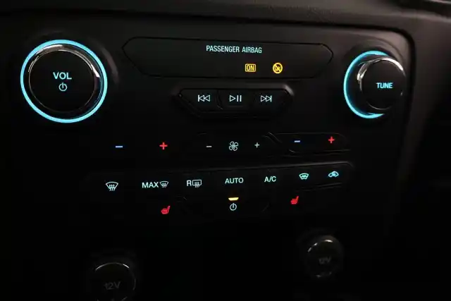Harmaa Avolava, Ford Ranger – LRK-915