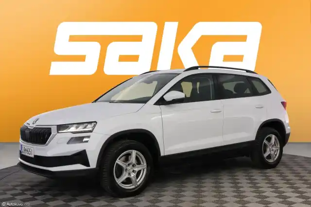 Valkoinen Maastoauto, Skoda Karoq – LRM-651