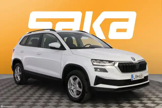 Valkoinen Maastoauto, Skoda Karoq – LRM-651
