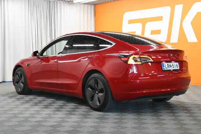 Punainen Sedan, Tesla Model 3 – LRN-516