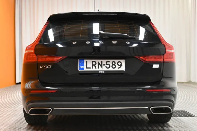 Musta Farmari, Volvo V60 – LRN-589