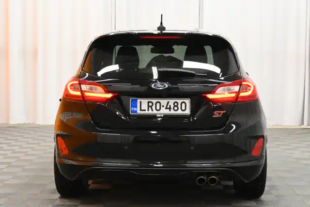 Musta Viistoperä, Ford Fiesta – LRO-480