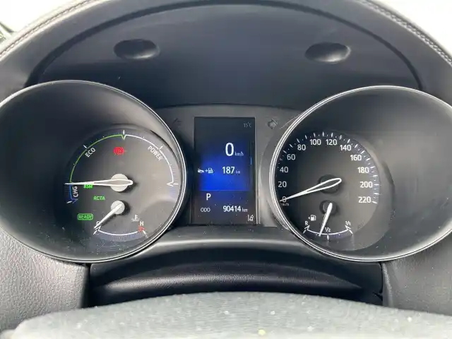 Harmaa Maastoauto, Toyota C-HR – LRP-298