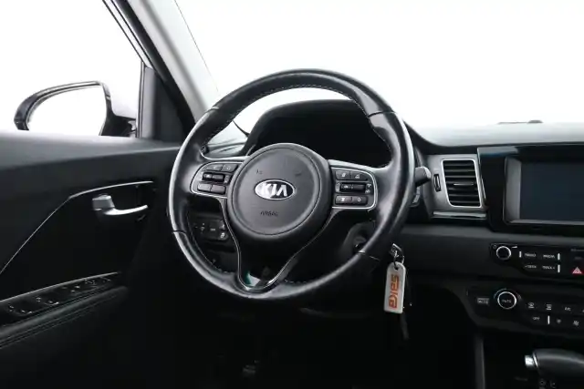 Harmaa Maastoauto, Kia NIRO – LRP-368