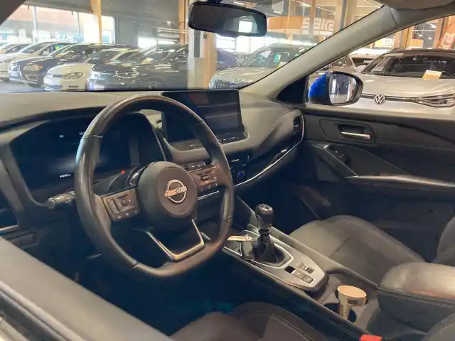 Sininen Tila-auto, Nissan Qashqai – LRP-579