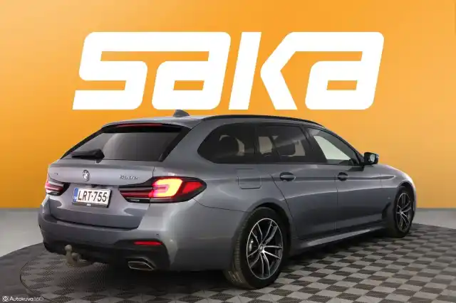 Sininen Farmari, BMW 530 – LRT-755
