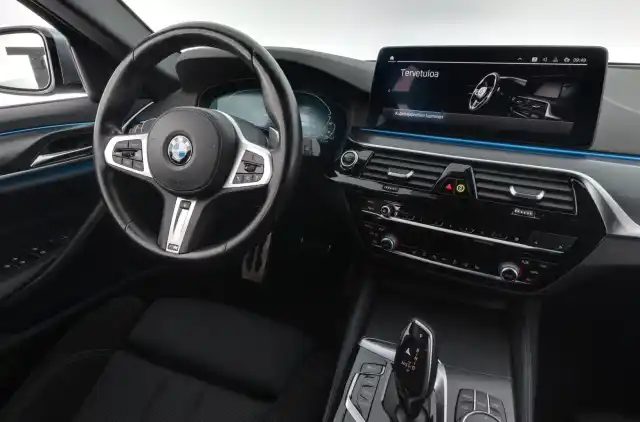 Sininen Farmari, BMW 530 – LRT-755
