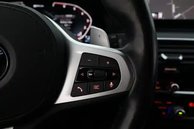 Sininen Farmari, BMW 530 – LRT-755