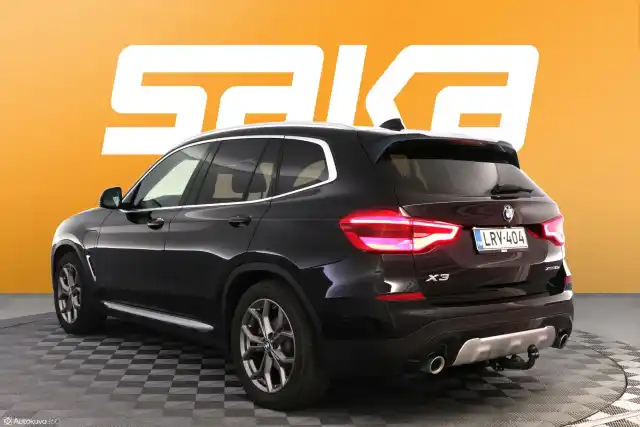 Musta Maastoauto, BMW X3 – LRV-404
