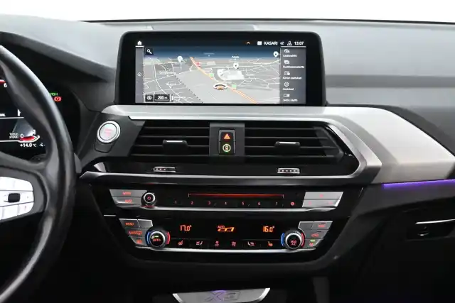 Musta Maastoauto, BMW X3 – LRV-404