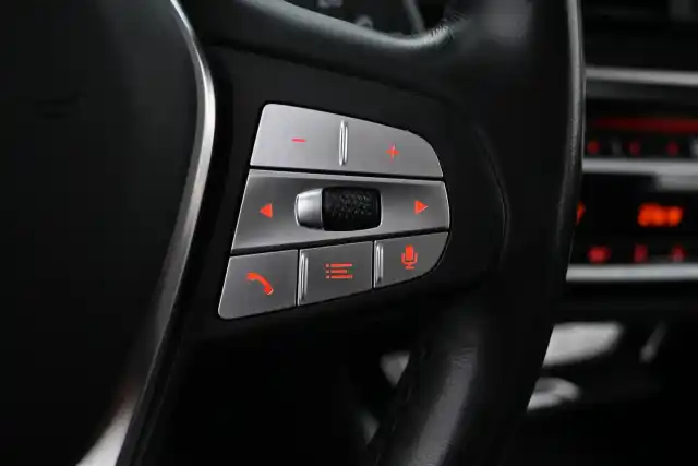 Musta Maastoauto, BMW X3 – LRV-404